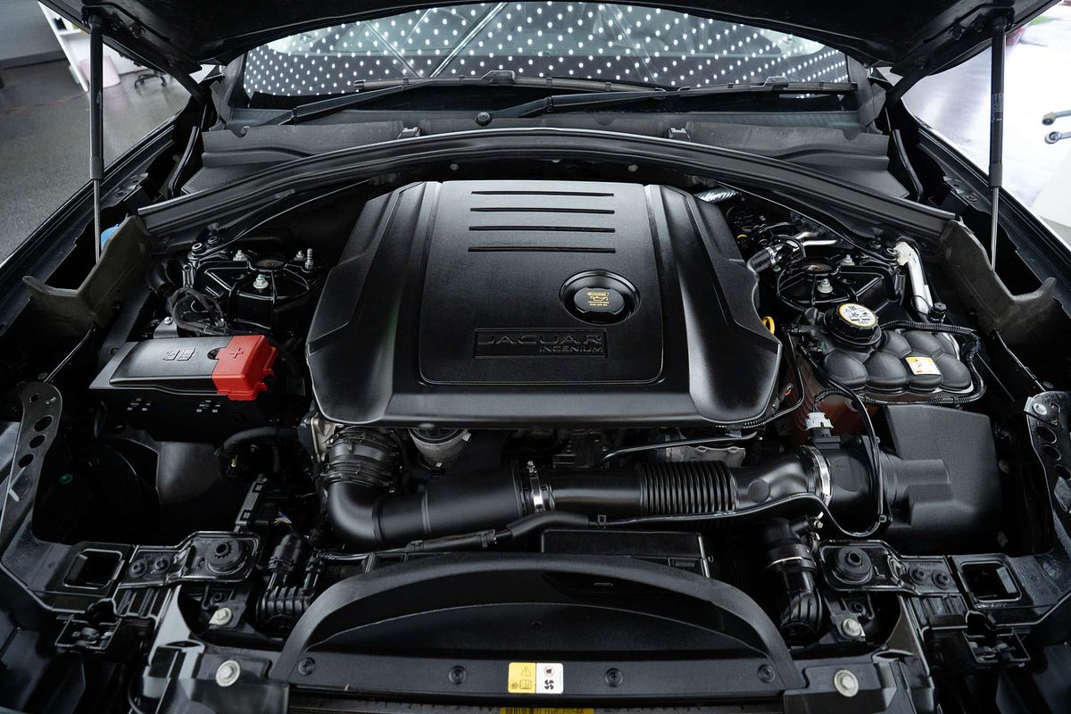 2016 Jaguar F-PACE 20d Prestige X761