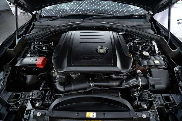 2016 Jaguar F-PACE 20d Prestige X761