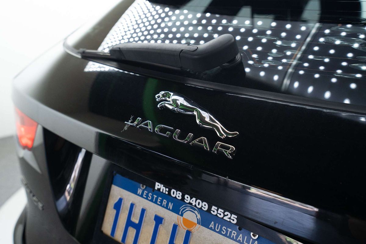 2016 Jaguar F-PACE 20d Prestige X761