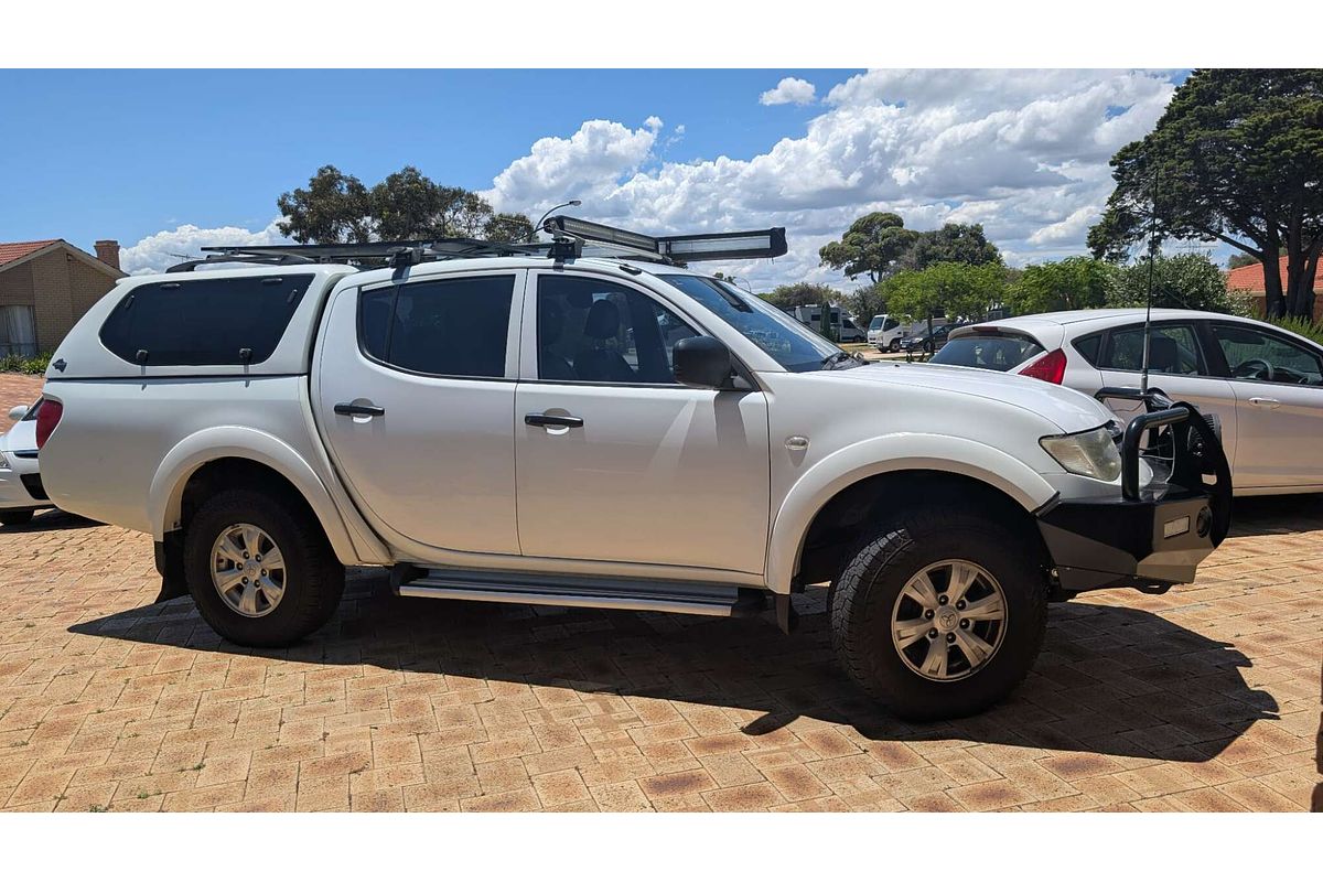 2014 Mitsubishi Triton GLX MN 4X4