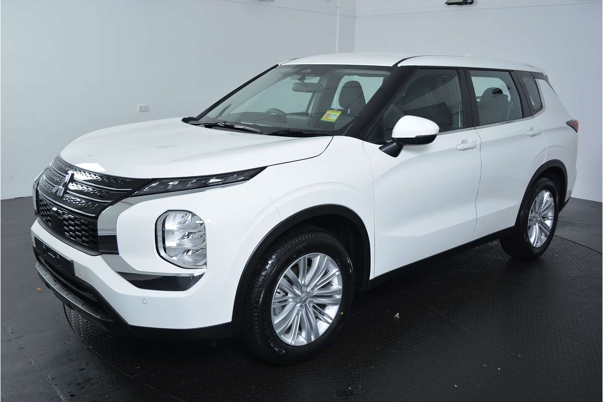 2025 Mitsubishi Outlander ES ZM