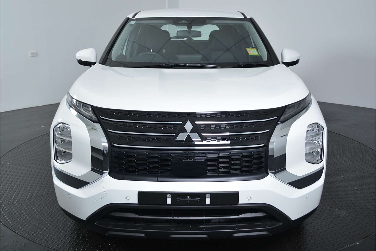 2025 Mitsubishi Outlander ES ZM