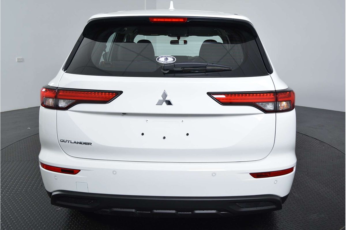 2025 Mitsubishi Outlander ES ZM
