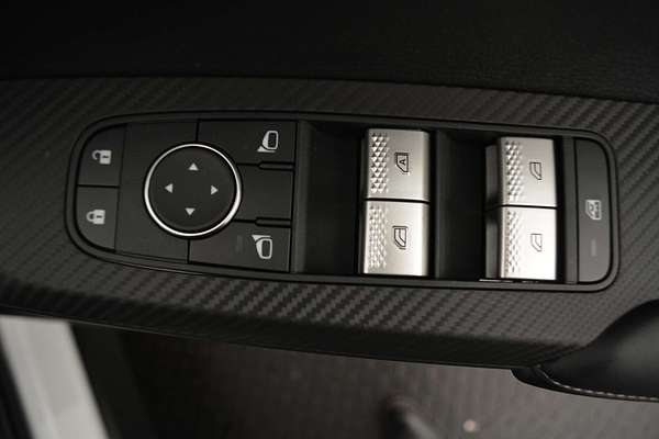 2025 Mitsubishi Outlander ES ZM