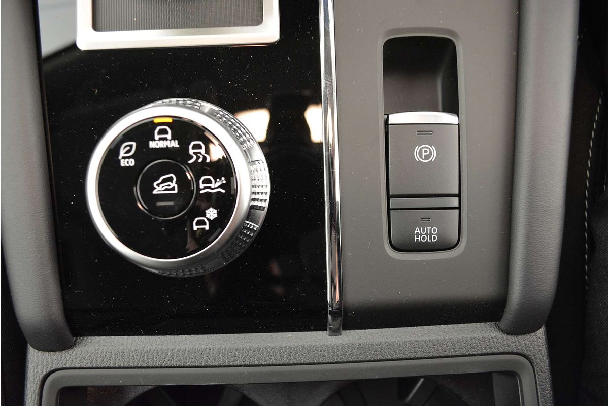 2025 Mitsubishi Outlander ES ZM