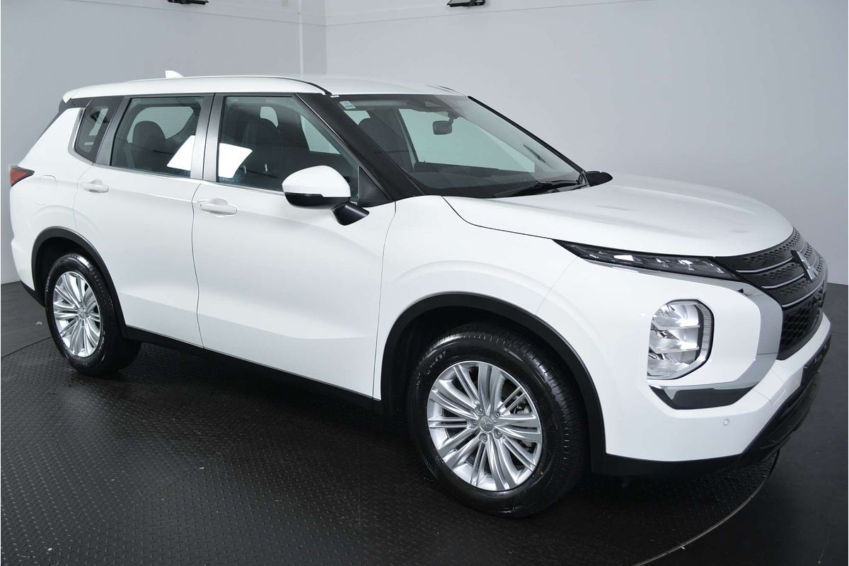 2025 Mitsubishi Outlander ES ZM