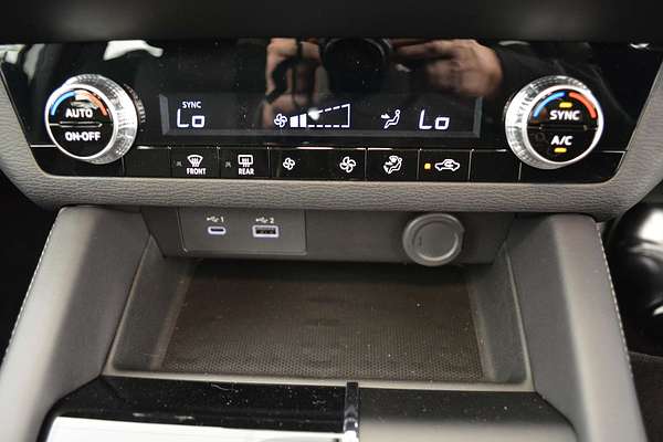 2025 Mitsubishi Outlander ES ZM