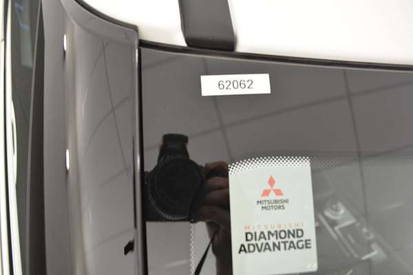 2025 Mitsubishi Outlander ES ZM