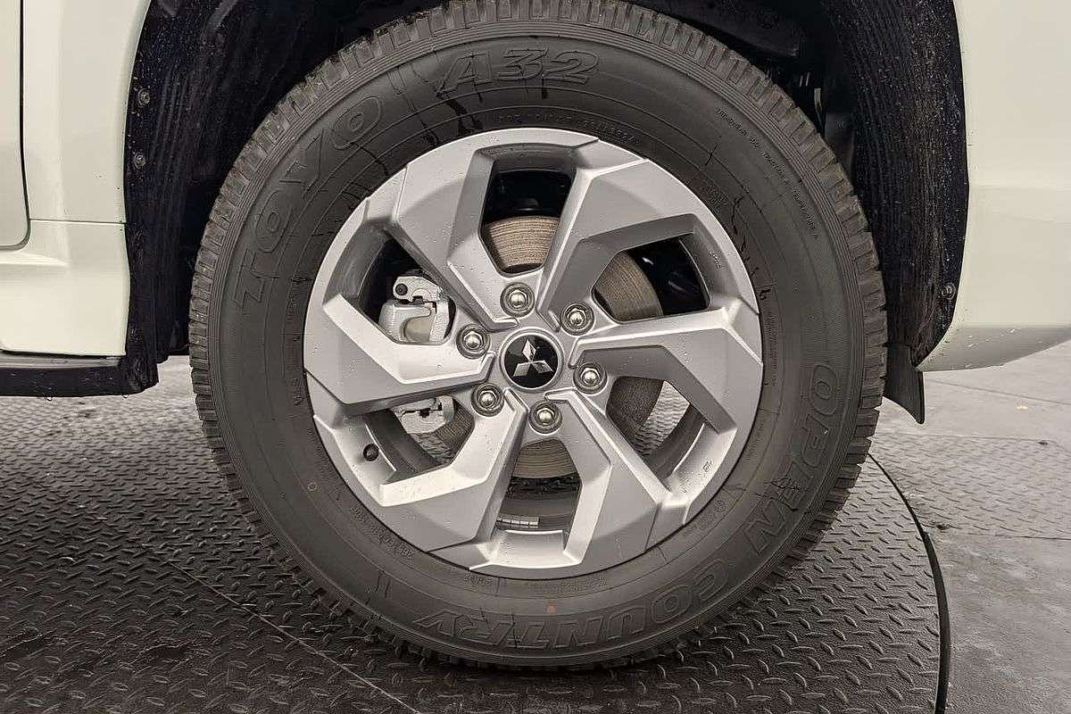 2025 Mitsubishi Pajero Sport GLX QG