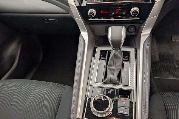 2025 Mitsubishi Pajero Sport GLX QG