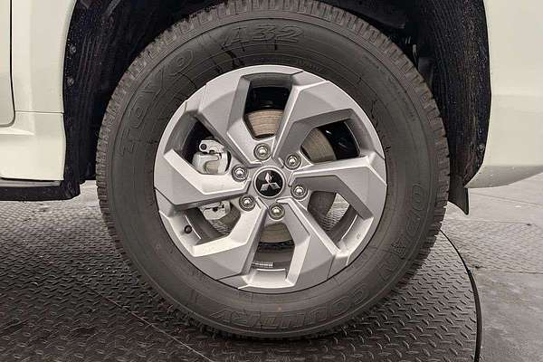 2025 Mitsubishi Pajero Sport GLX QG