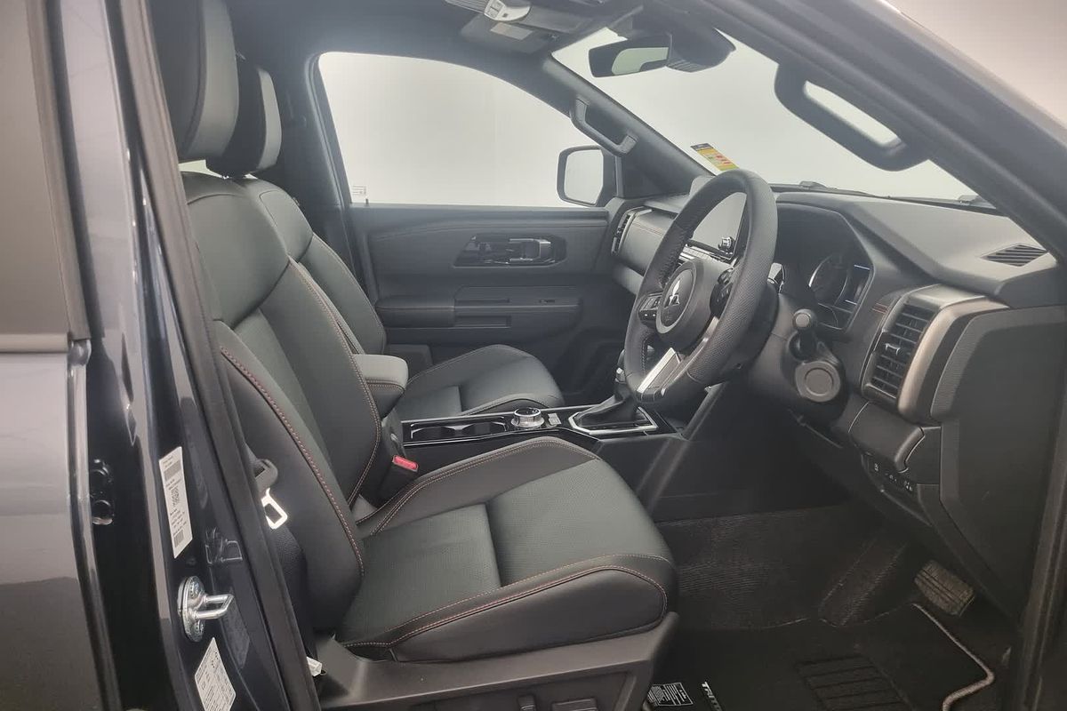 2025 Mitsubishi Triton GSR MV 4X4