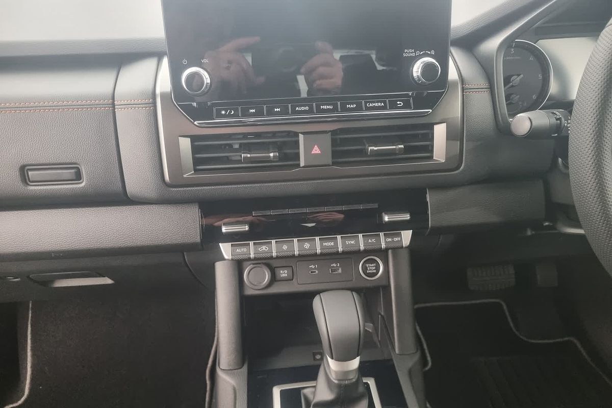 2025 Mitsubishi Triton GSR MV 4X4