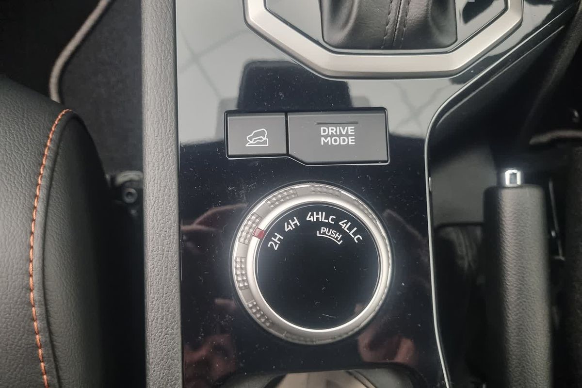 2025 Mitsubishi Triton GSR MV 4X4