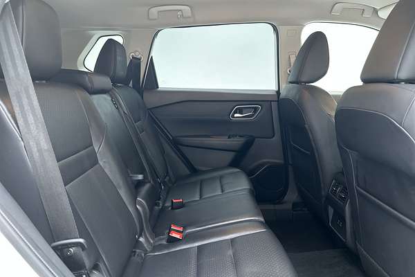 2023 Nissan X-TRAIL ST-L T33