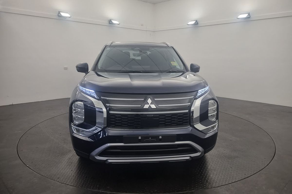 2025 Mitsubishi Outlander LS ZM