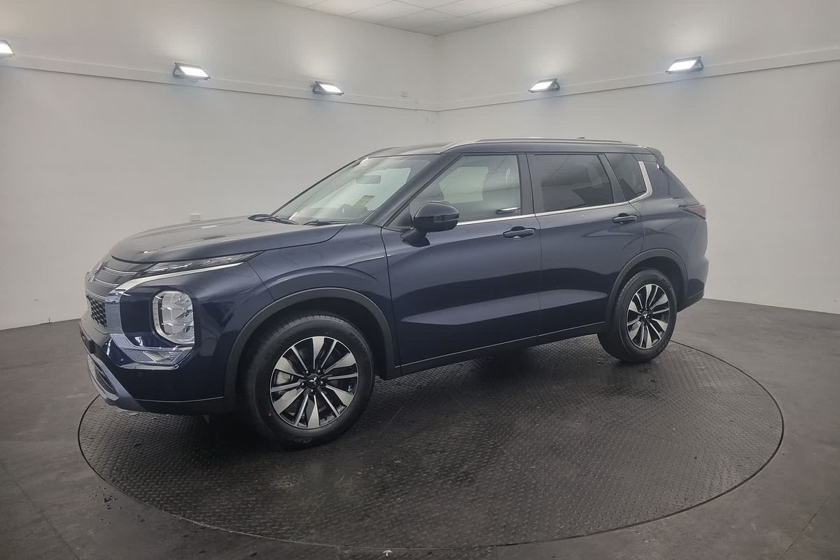 2025 Mitsubishi Outlander LS ZM