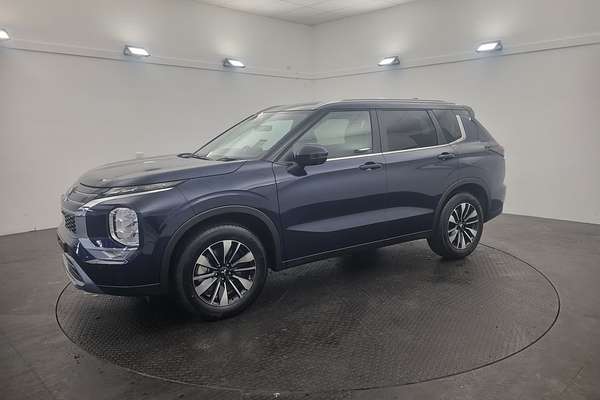 2025 Mitsubishi Outlander LS ZM