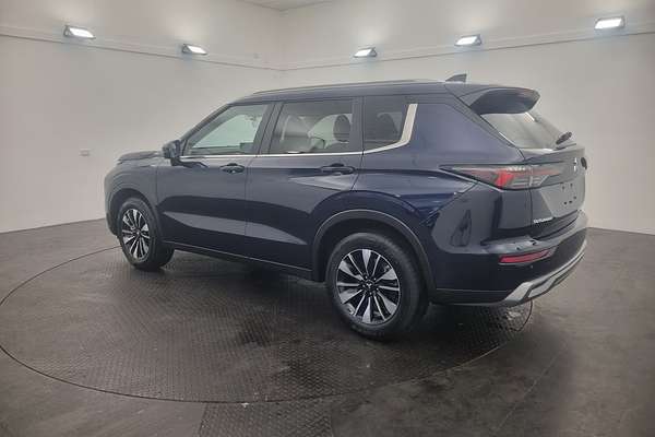 2025 Mitsubishi Outlander LS ZM