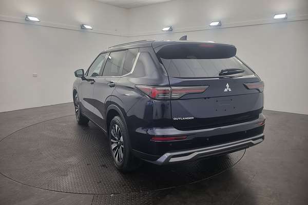 2025 Mitsubishi Outlander LS ZM