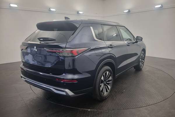 2025 Mitsubishi Outlander LS ZM