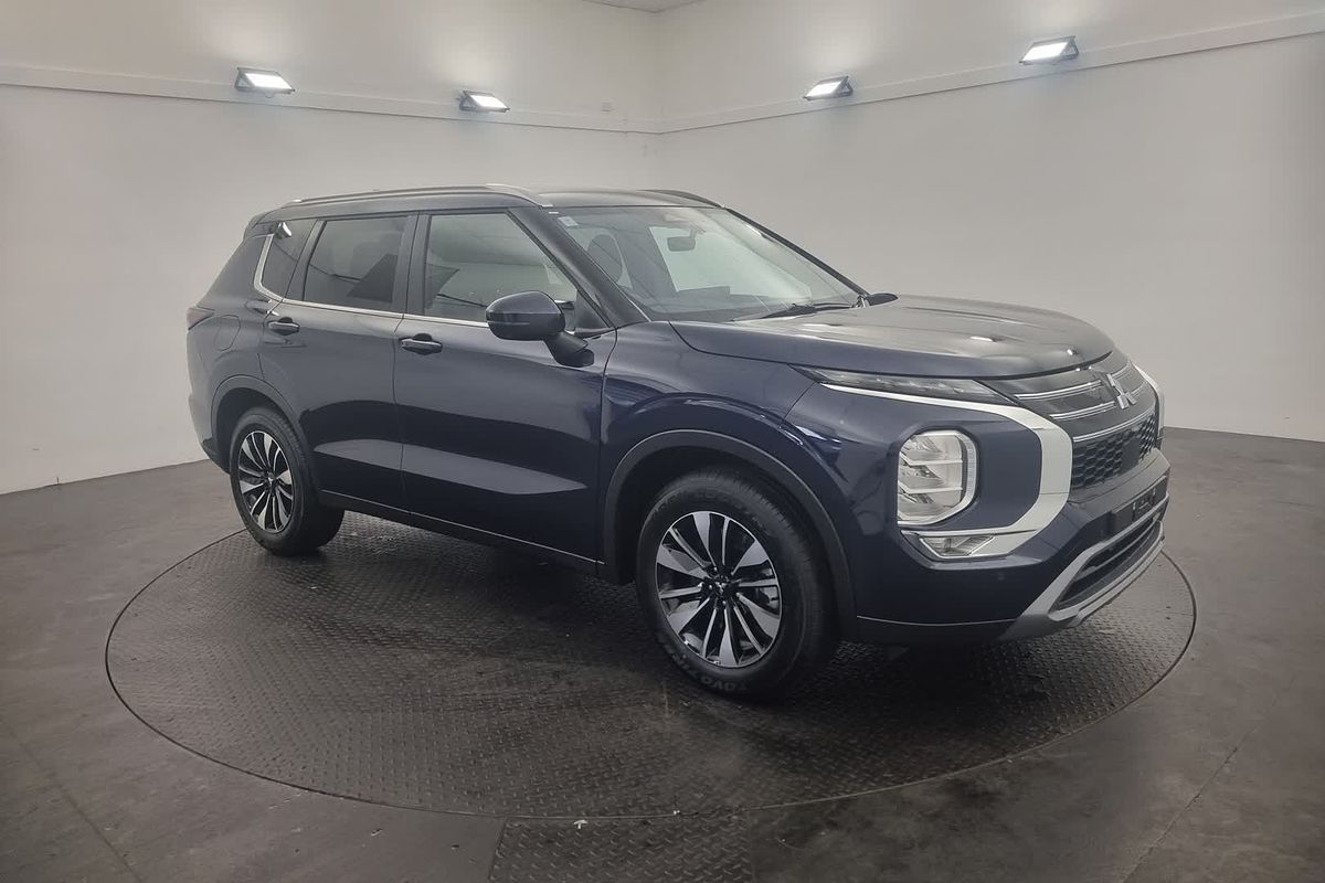 2025 Mitsubishi Outlander LS ZM