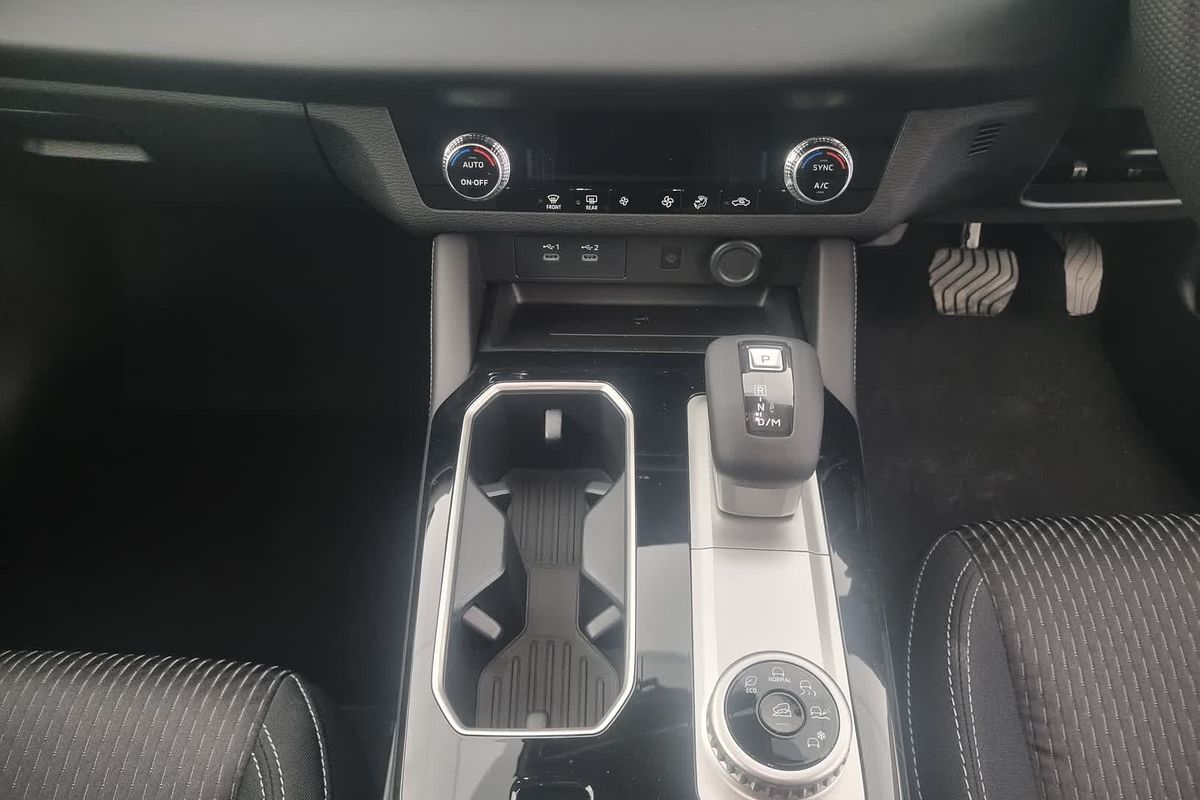 2025 Mitsubishi Outlander LS ZM