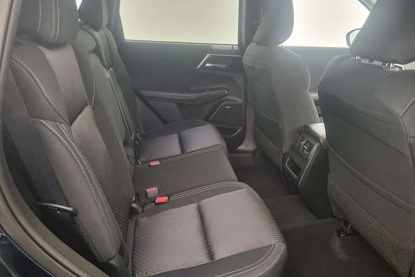 2025 Mitsubishi Outlander LS ZM