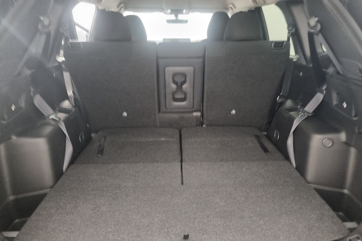 2025 Mitsubishi Outlander LS ZM