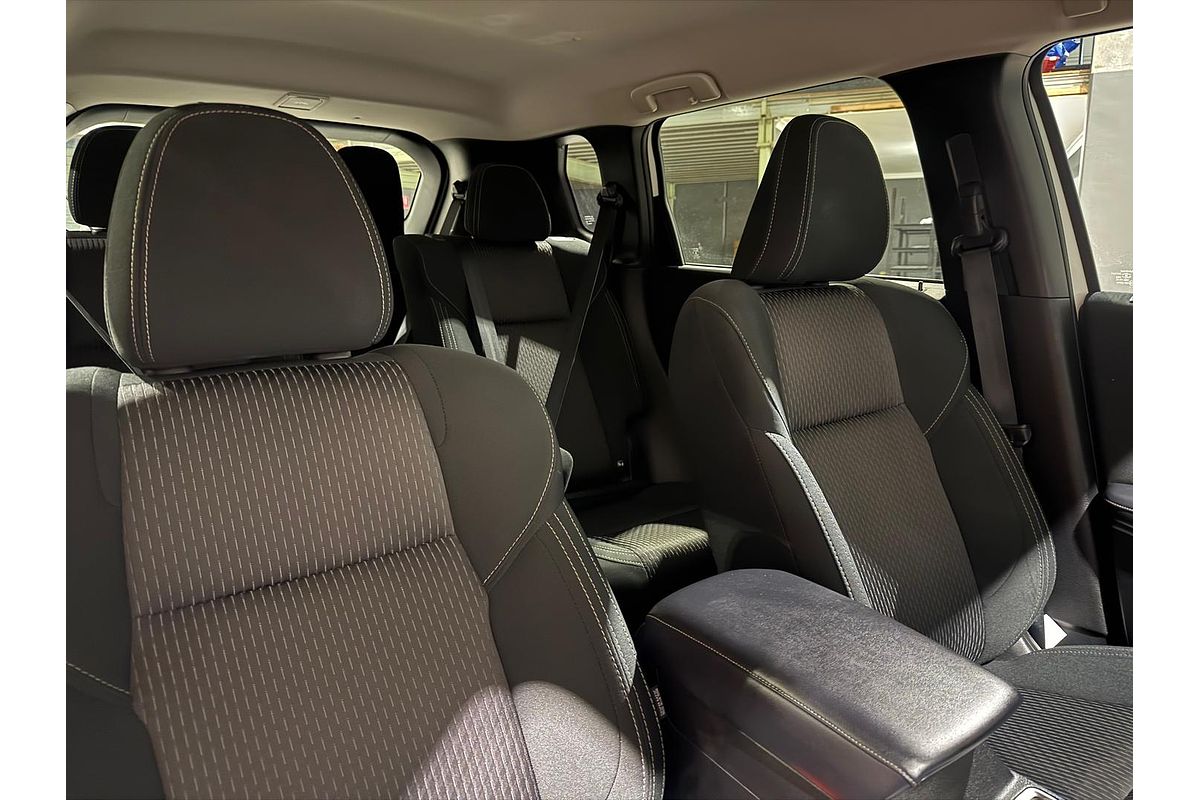 2023 Mitsubishi Outlander LS ZM