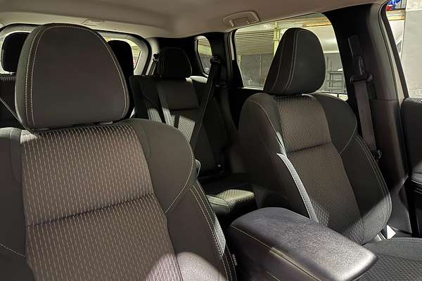 2023 Mitsubishi Outlander LS ZM