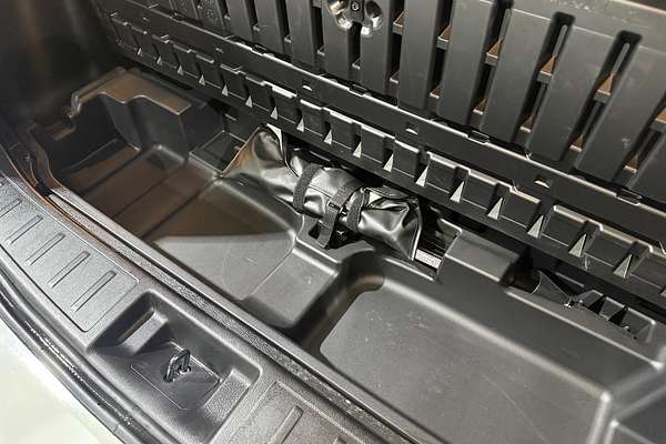 2023 Mitsubishi Outlander LS ZM