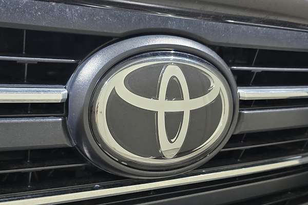 2023 Toyota Landcruiser GXL FJA300R