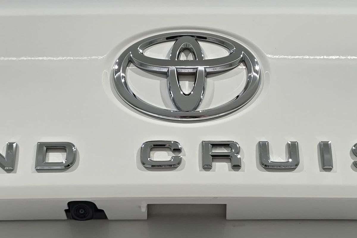 2023 Toyota Landcruiser GXL FJA300R