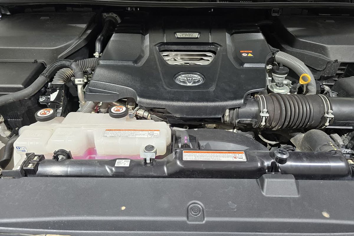 2023 Toyota Landcruiser GXL FJA300R