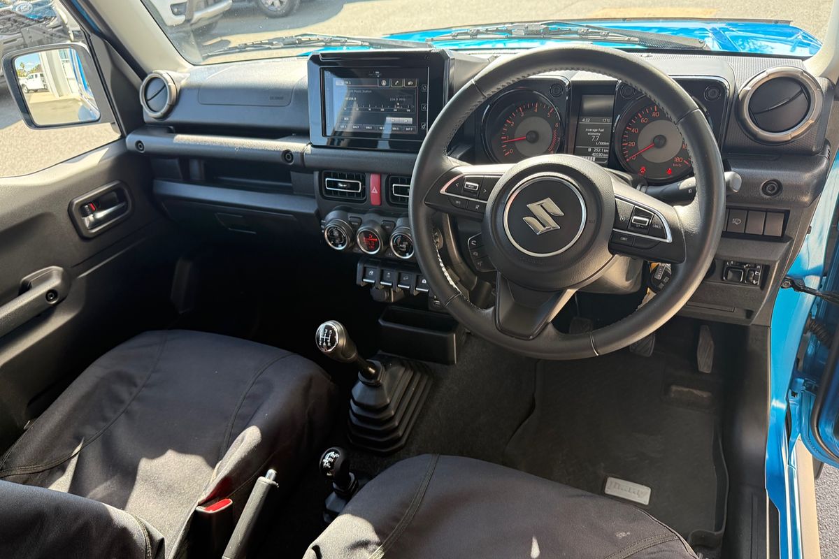 2023 Suzuki Jimny GLX GJ