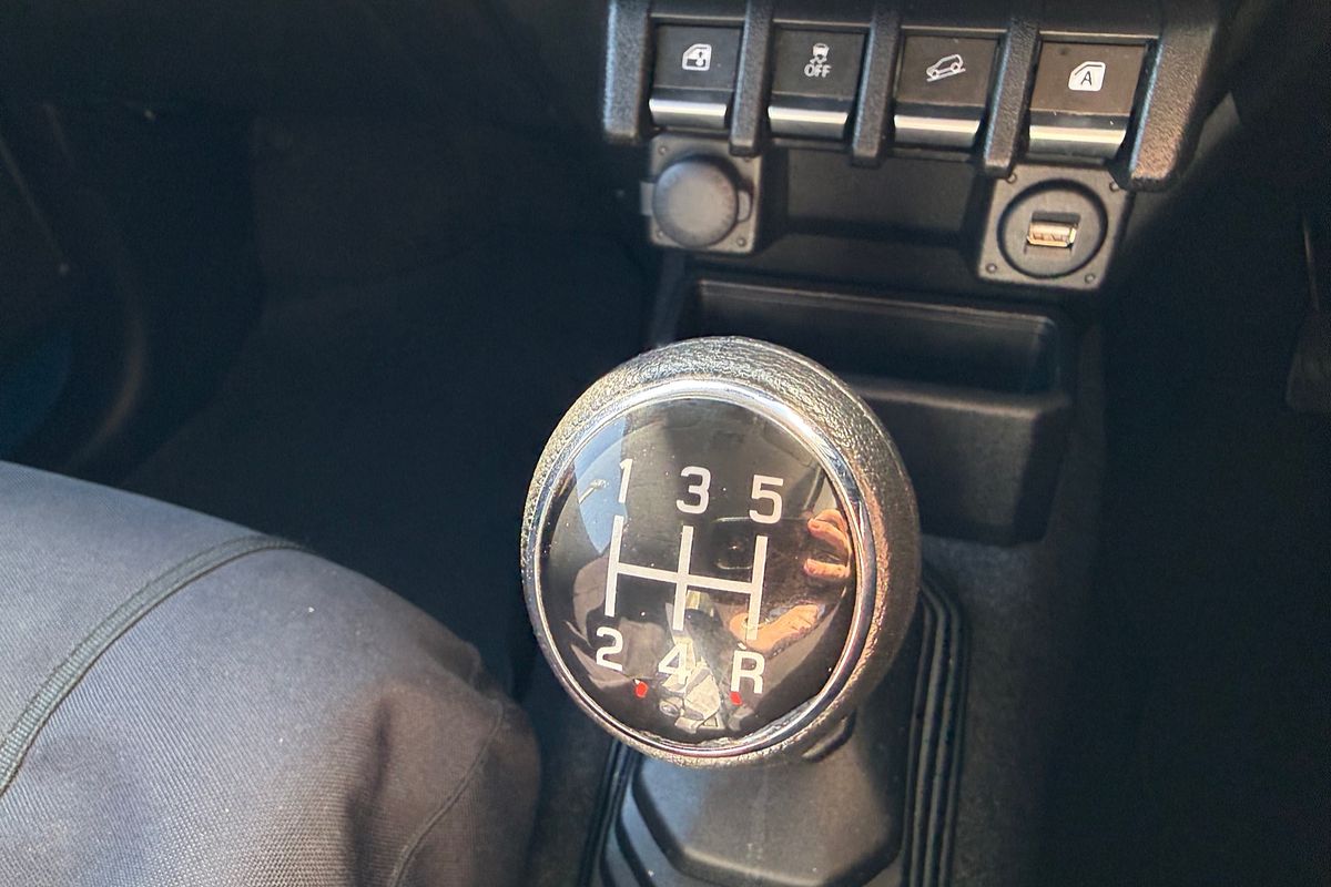 2023 Suzuki Jimny GLX GJ