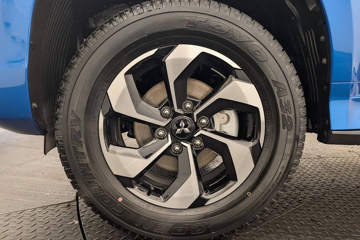 2025 Mitsubishi Pajero Sport Exceed QG