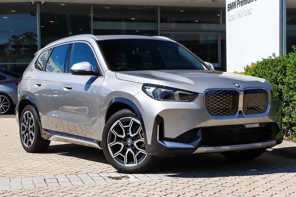 2024 BMW iX1 eDrive20 xLine U11