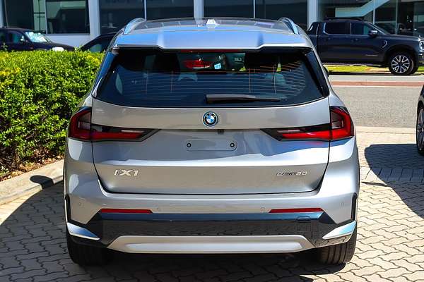 2024 BMW iX1 eDrive20 xLine U11