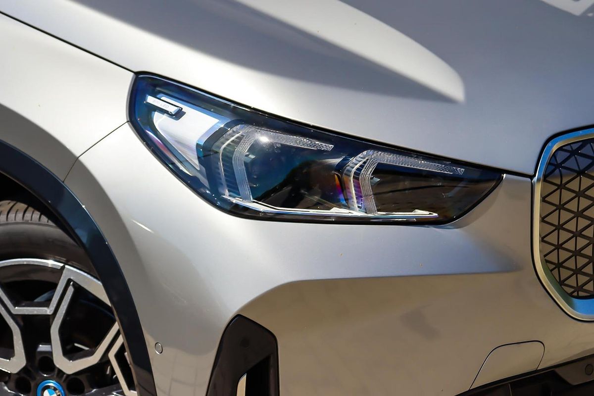 2024 BMW iX1 eDrive20 xLine U11