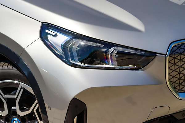 2024 BMW iX1 eDrive20 xLine U11