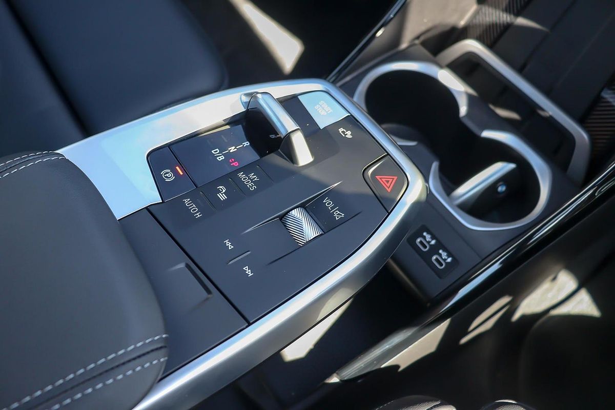 2024 BMW iX1 eDrive20 xLine U11