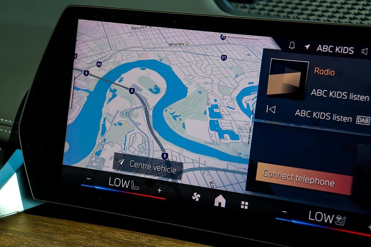 2024 BMW iX1 eDrive20 xLine U11