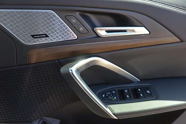 2024 BMW iX1 eDrive20 xLine U11