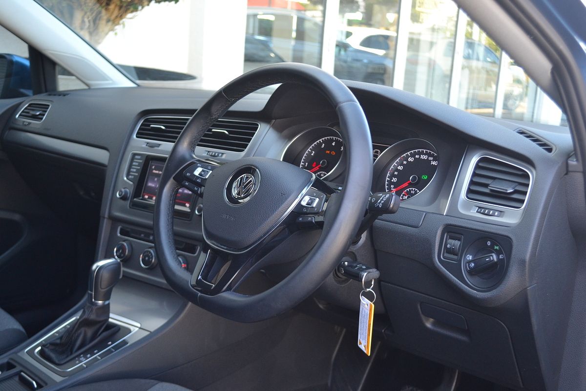 2015 Volkswagen Golf 90TSI 7