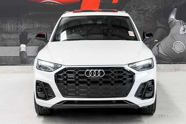 2023 Audi Q5 55 TFSI e S line FY