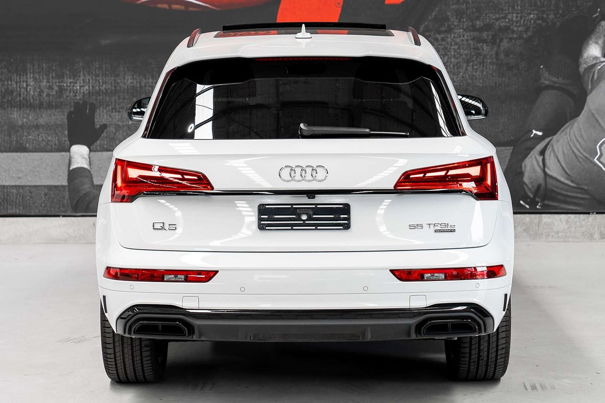 2023 Audi Q5 55 TFSI e S line FY