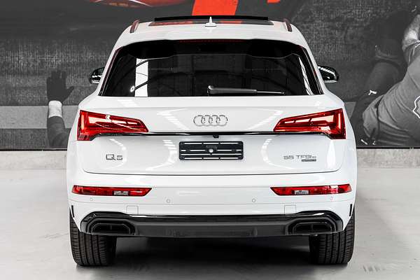 2023 Audi Q5 55 TFSI e S line FY