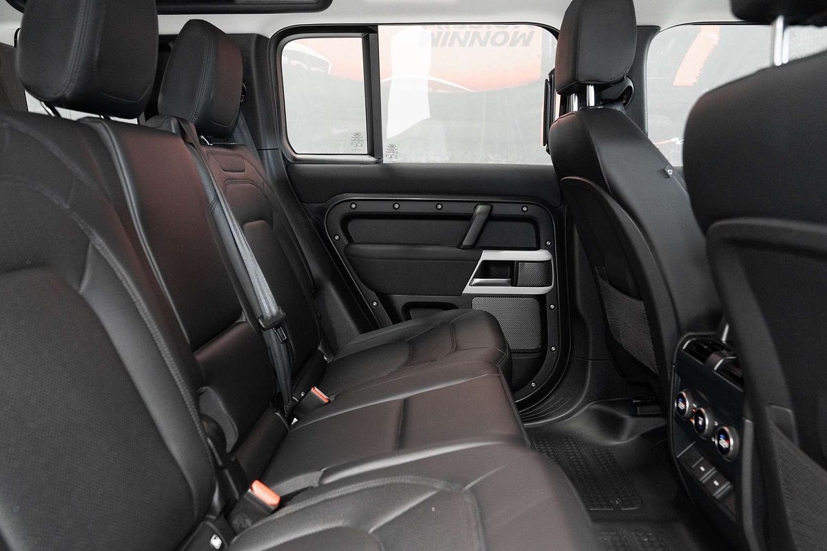 2023 Land Rover Defender 110 P400 SE L663